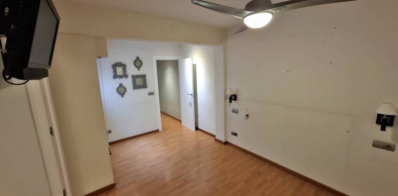 Resale - Apartamento - Alicante - Alacant - Centro Tradicional