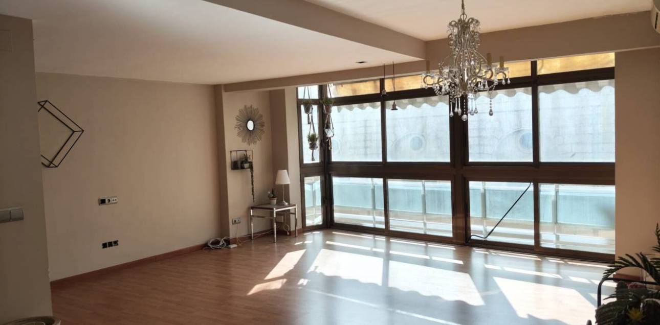 Resale - Apartamento - Alicante - Alacant - Centro Tradicional
