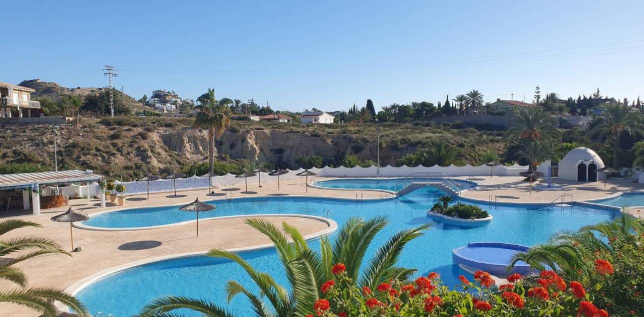 Resale - Bungalow - El Campello - La Almadraba-Coveta Fumà-Amerador