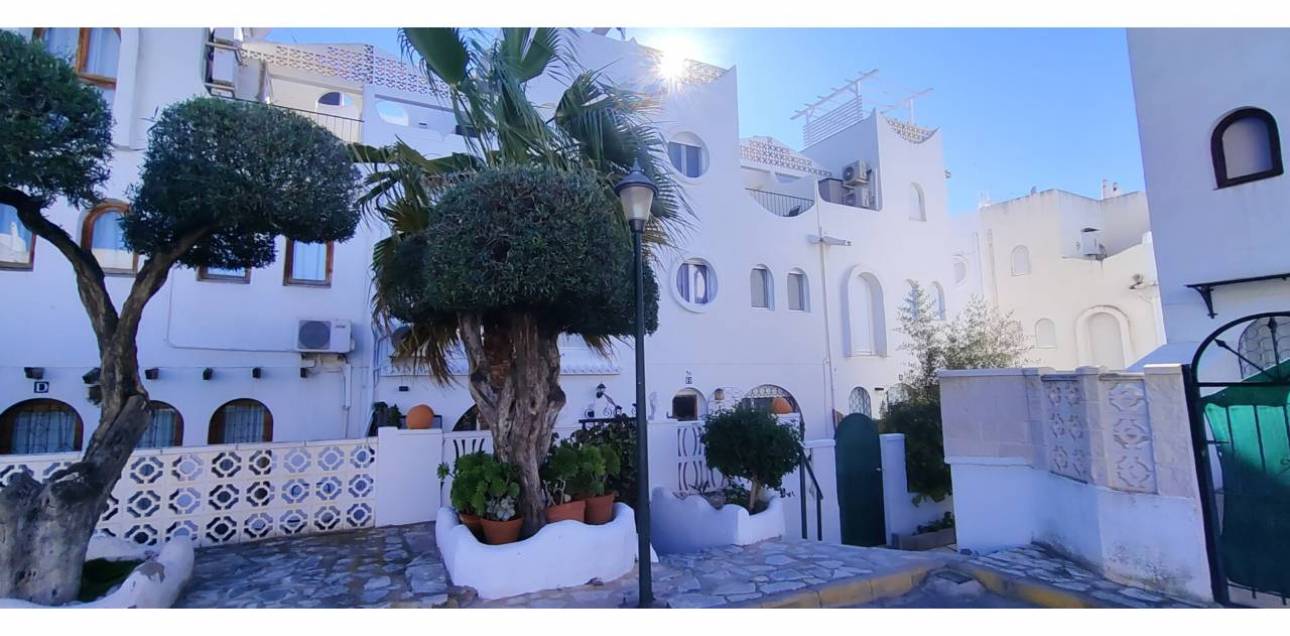 Resale - Bungalow - El Campello - La Almadraba-Coveta Fumà-Amerador