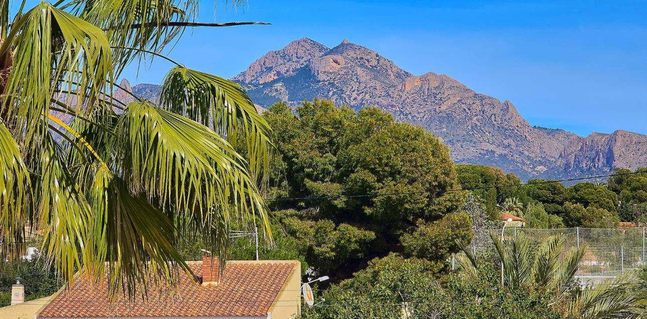 Resale - Chalet - Callosa De Ensarrià