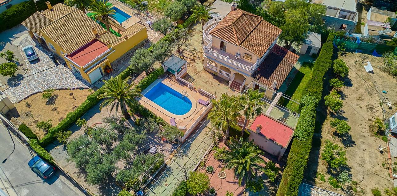 Resale - Chalet - Callosa De Ensarrià