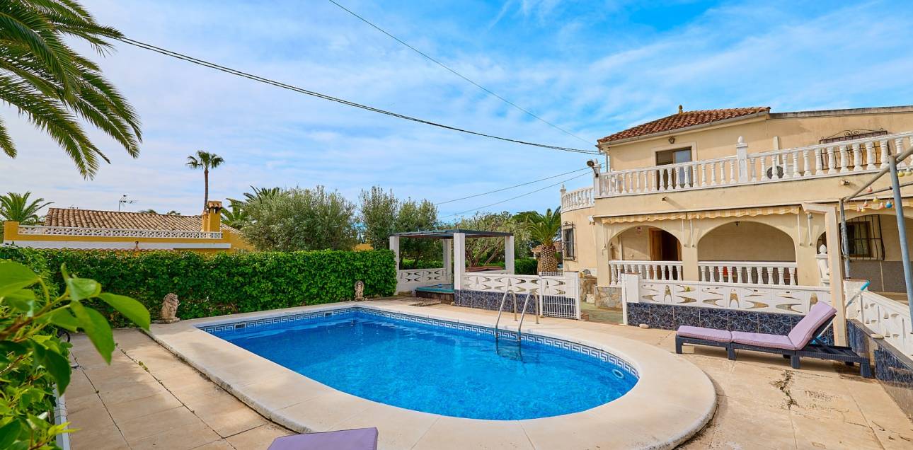 Resale - Chalet - Callosa De Ensarrià