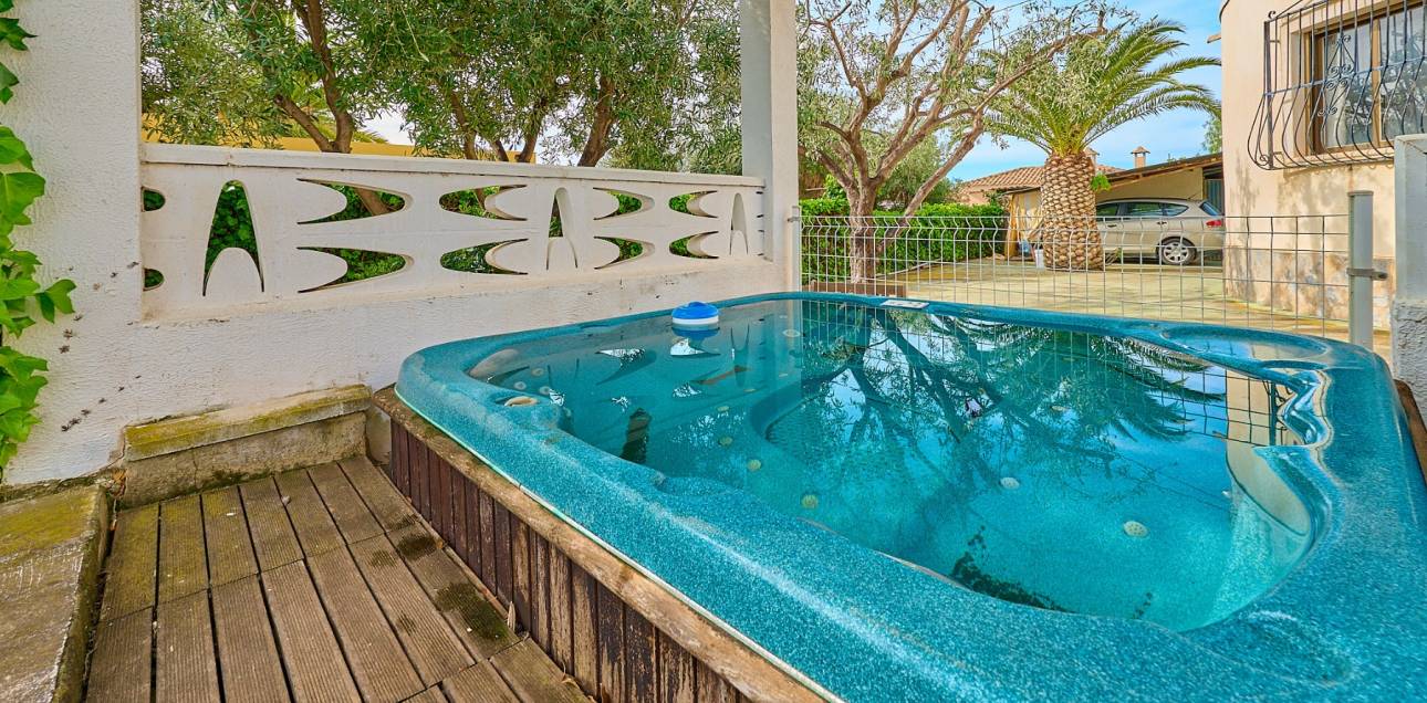 Resale - Chalet - Callosa De Ensarrià