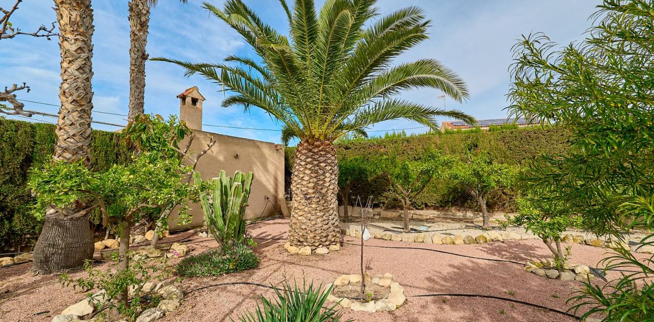 Resale - Chalet - Callosa De Ensarrià