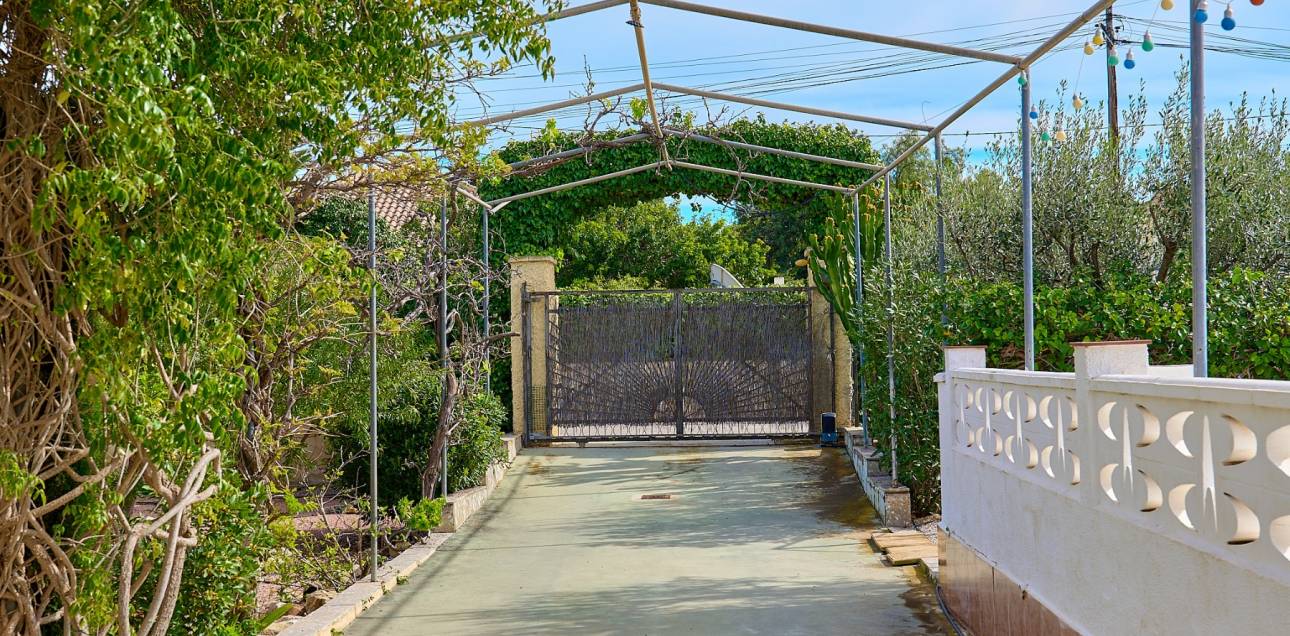 Resale - Chalet - Callosa De Ensarrià