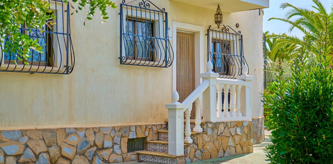 Resale - Chalet - Callosa De Ensarrià