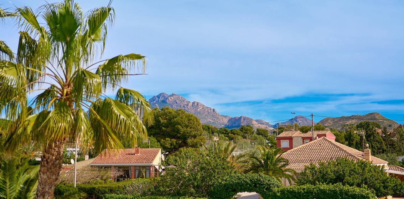 Resale - Chalet - Callosa De Ensarrià