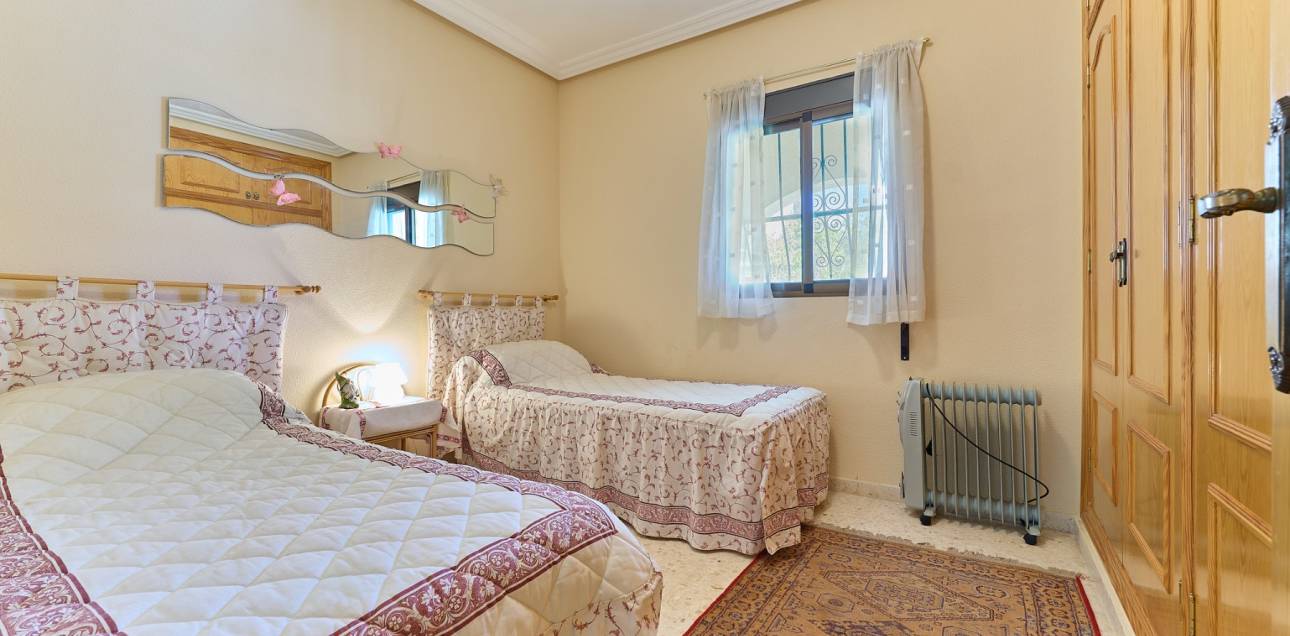 Resale - Chalet - Callosa De Ensarrià