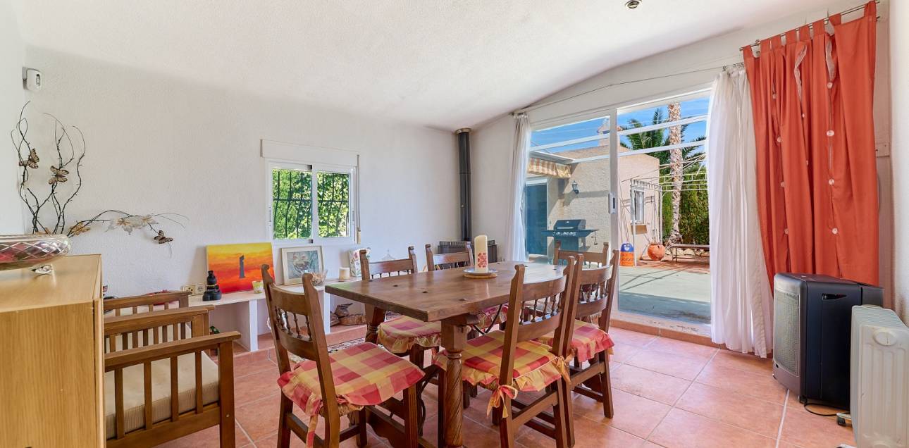 Resale - Chalet - Callosa De Ensarrià