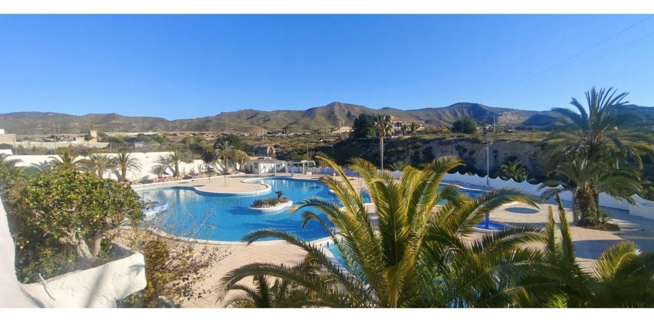 Resale - Bungalow - El Campello - La Almadraba-Coveta Fumà-Amerador