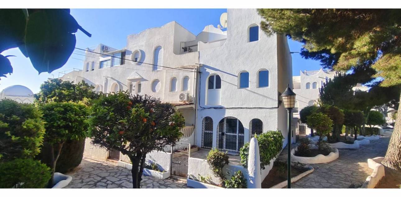 Resale - Bungalow - El Campello - La Almadraba-Coveta Fumà-Amerador