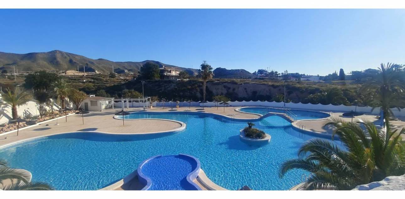 Resale - Bungalow - El Campello - La Almadraba-Coveta Fumà-Amerador