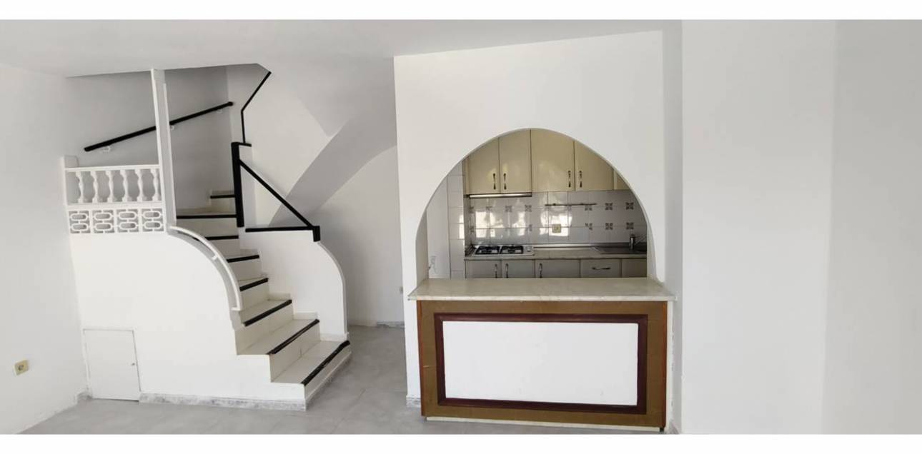 Resale - Bungalow - El Campello - La Almadraba-Coveta Fumà-Amerador