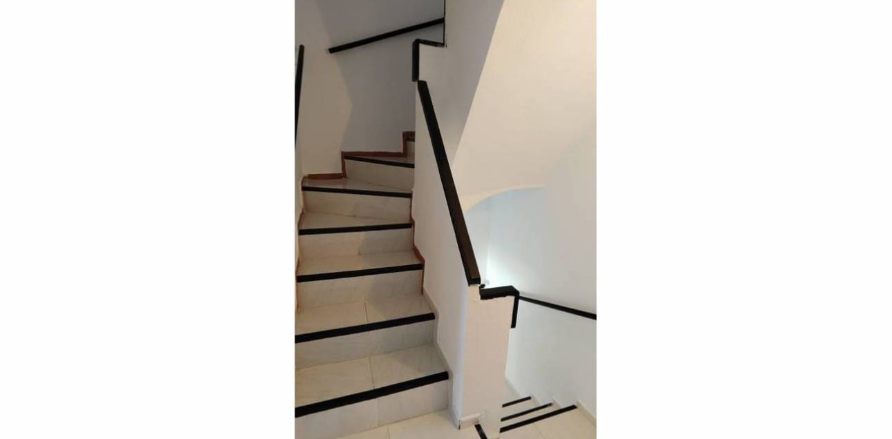 Resale - Bungalow - El Campello - La Almadraba-Coveta Fumà-Amerador