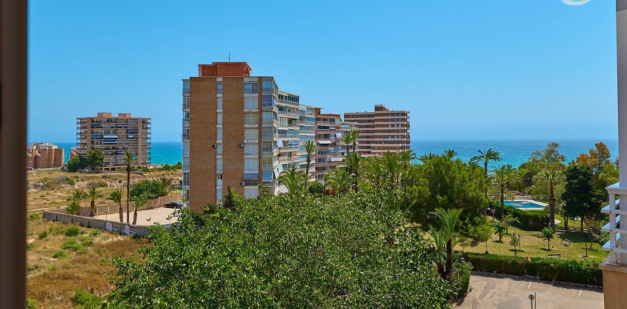 Resale - Apartment - El Campello - Platja Muchavista