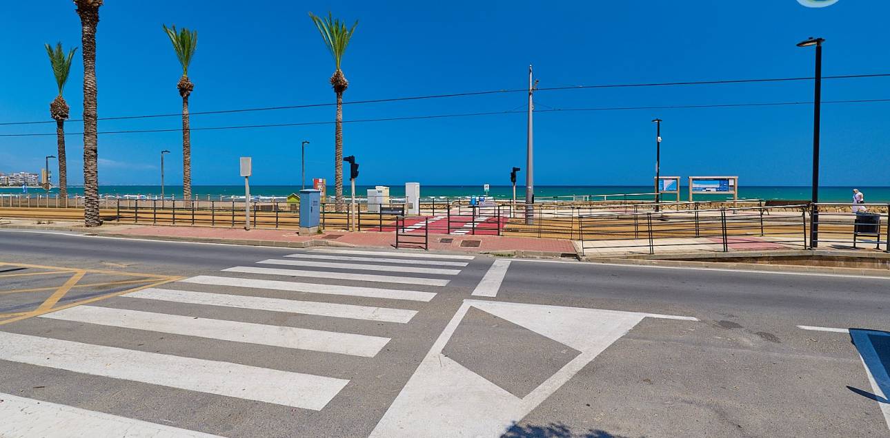Resale - Apartment - El Campello - Platja Muchavista