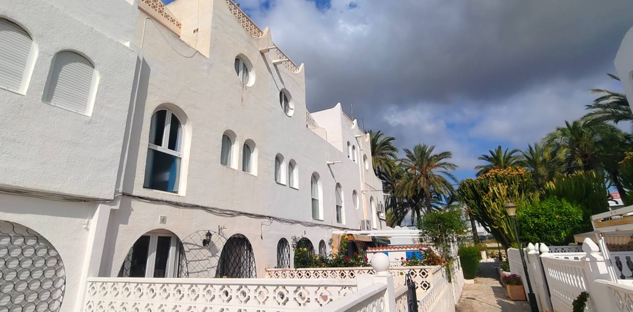 Resale - Town house - El Campello - La Almadraba-Coveta Fumà-Amerador