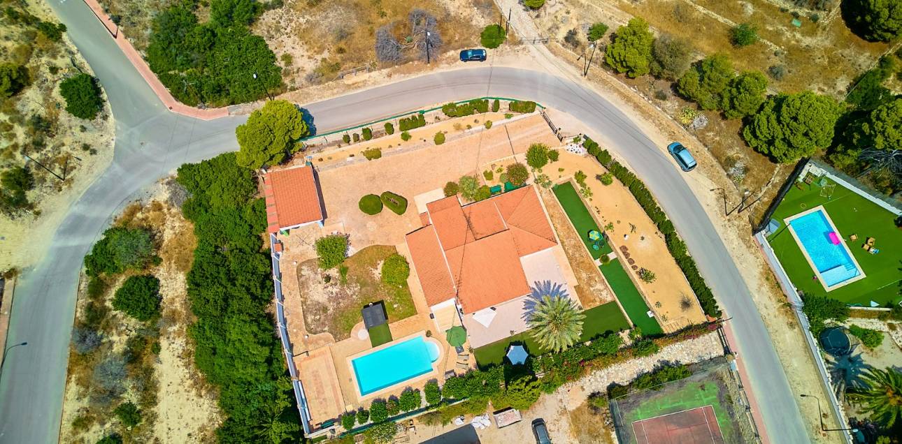 Resale - Villa - El Campello - Norte-Venta Lanuza-Cala d'Or