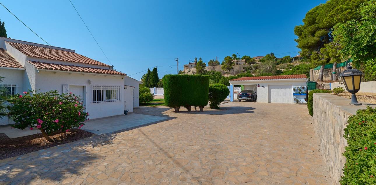 Resale - Villa - El Campello - Norte-Venta Lanuza-Cala d'Or