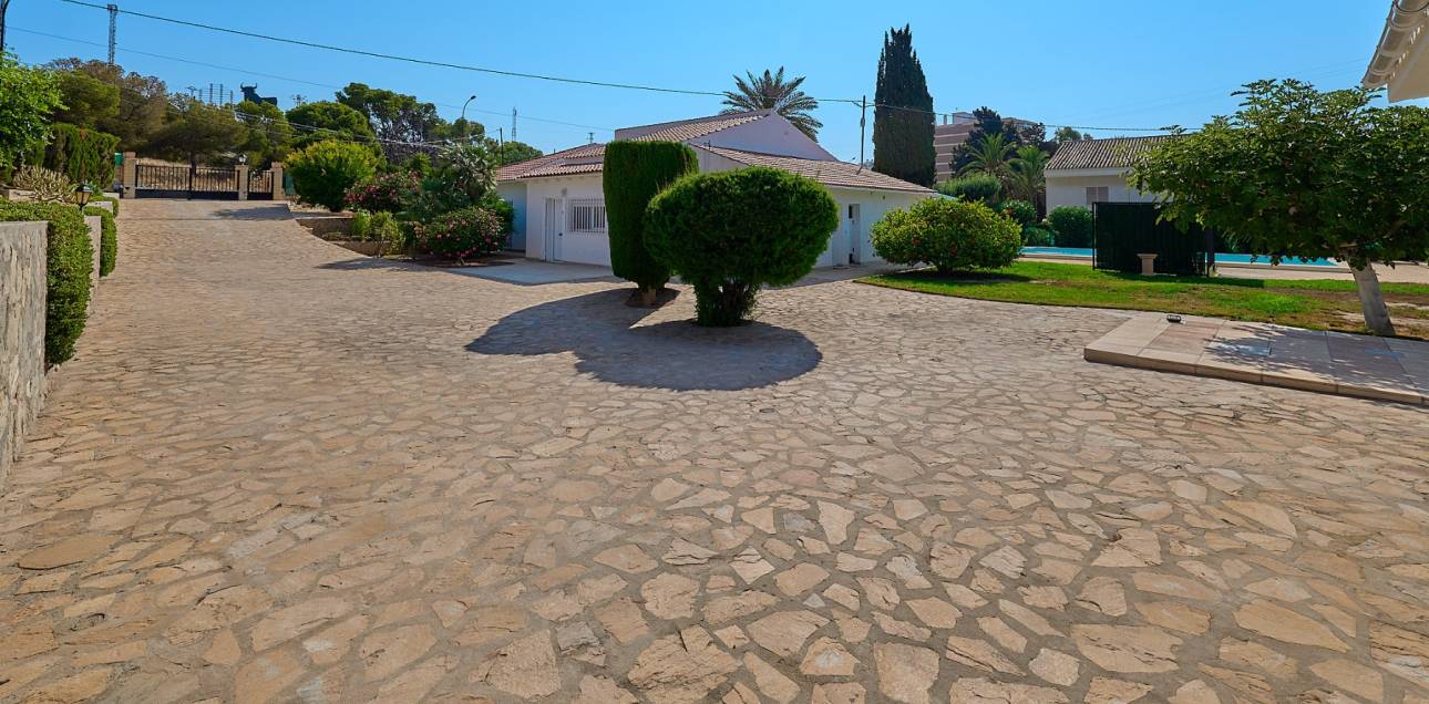 Resale - Villa - El Campello - Norte-Venta Lanuza-Cala d'Or