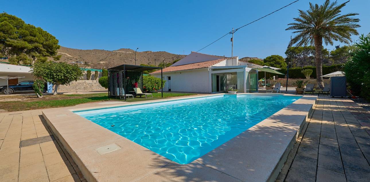 Resale - Villa - El Campello - Norte-Venta Lanuza-Cala d'Or