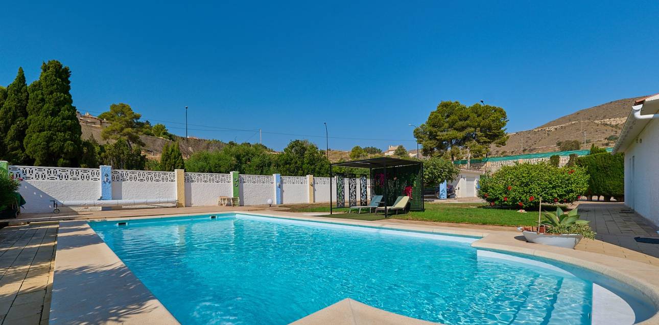 Resale - Villa - El Campello - Norte-Venta Lanuza-Cala d'Or