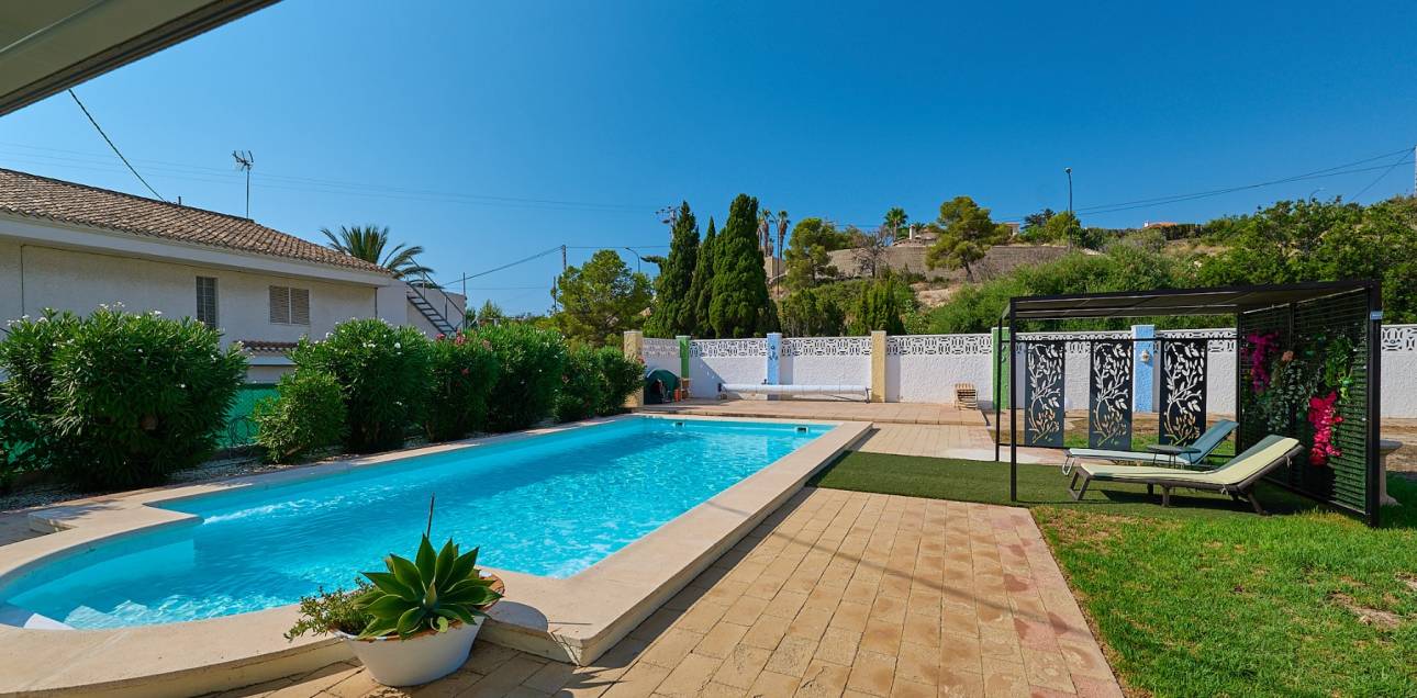 Resale - Villa - El Campello - Norte-Venta Lanuza-Cala d'Or