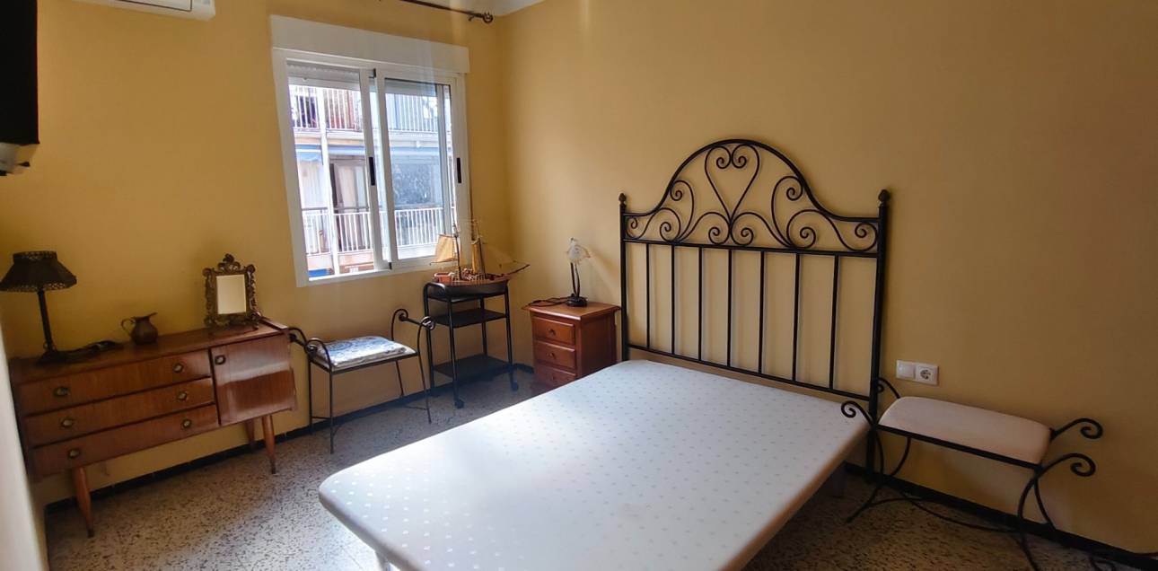 Resale - Apartment - Santa Pola - Puerto
