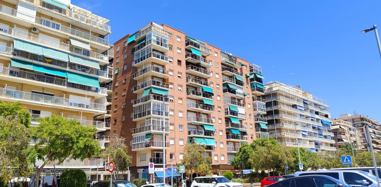 Resale - Apartment - Santa Pola - Puerto