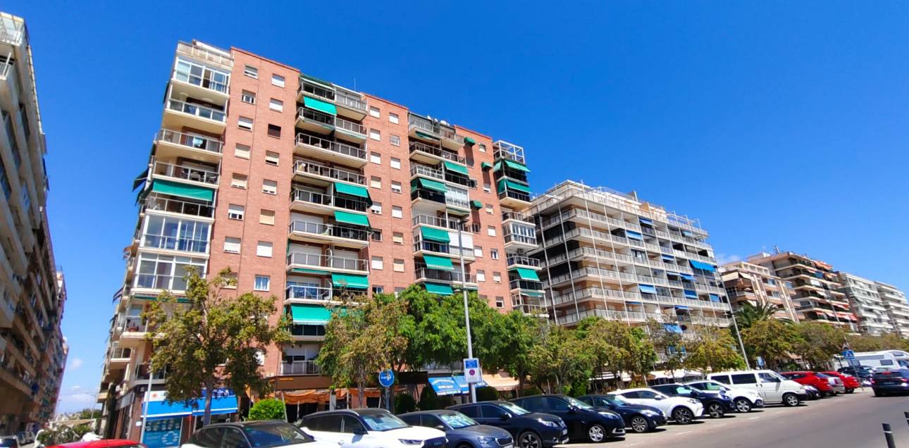 Resale - Apartment - Santa Pola - Puerto