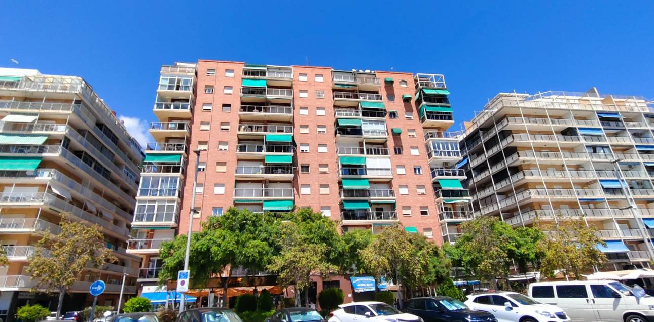 Resale - Apartment - Santa Pola - Puerto