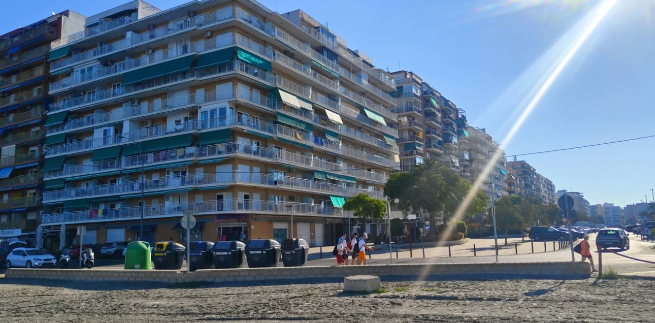 Resale - Apartment - Santa Pola - Puerto
