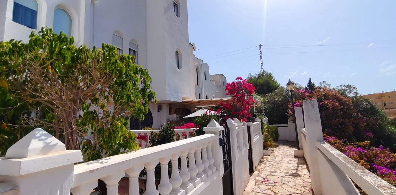 Resale - Town house - El Campello - La Almadraba-Coveta Fumà-Amerador