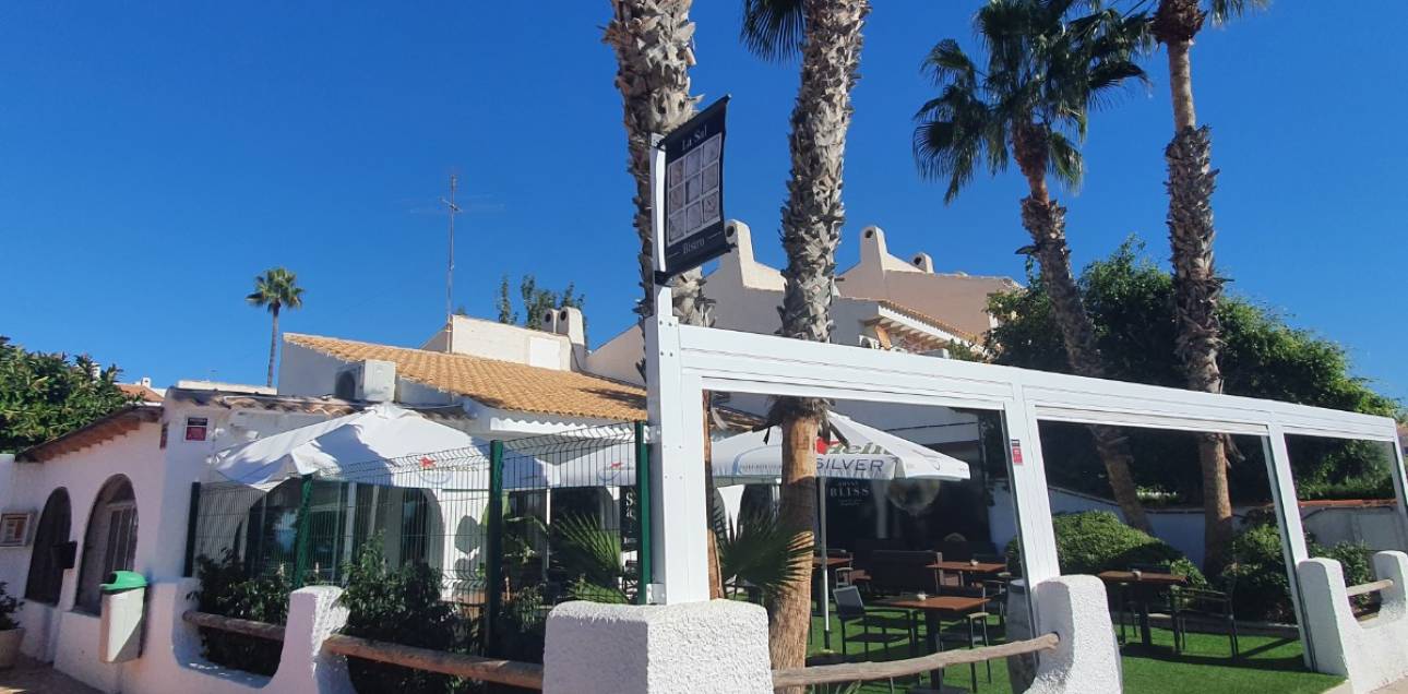 Resale - Villa / Semi detached - El Campello - La Almadraba-Coveta Fumà-Amerador