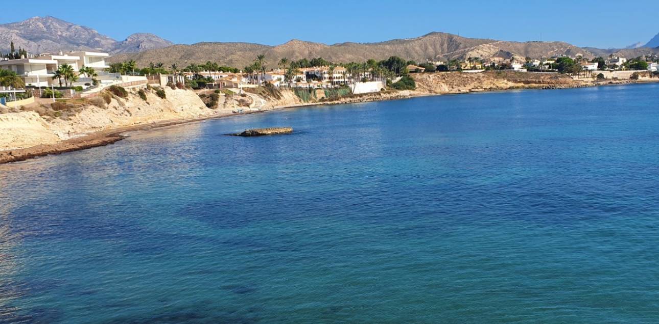 Resale - Villa / Semi detached - El Campello - La Almadraba-Coveta Fumà-Amerador