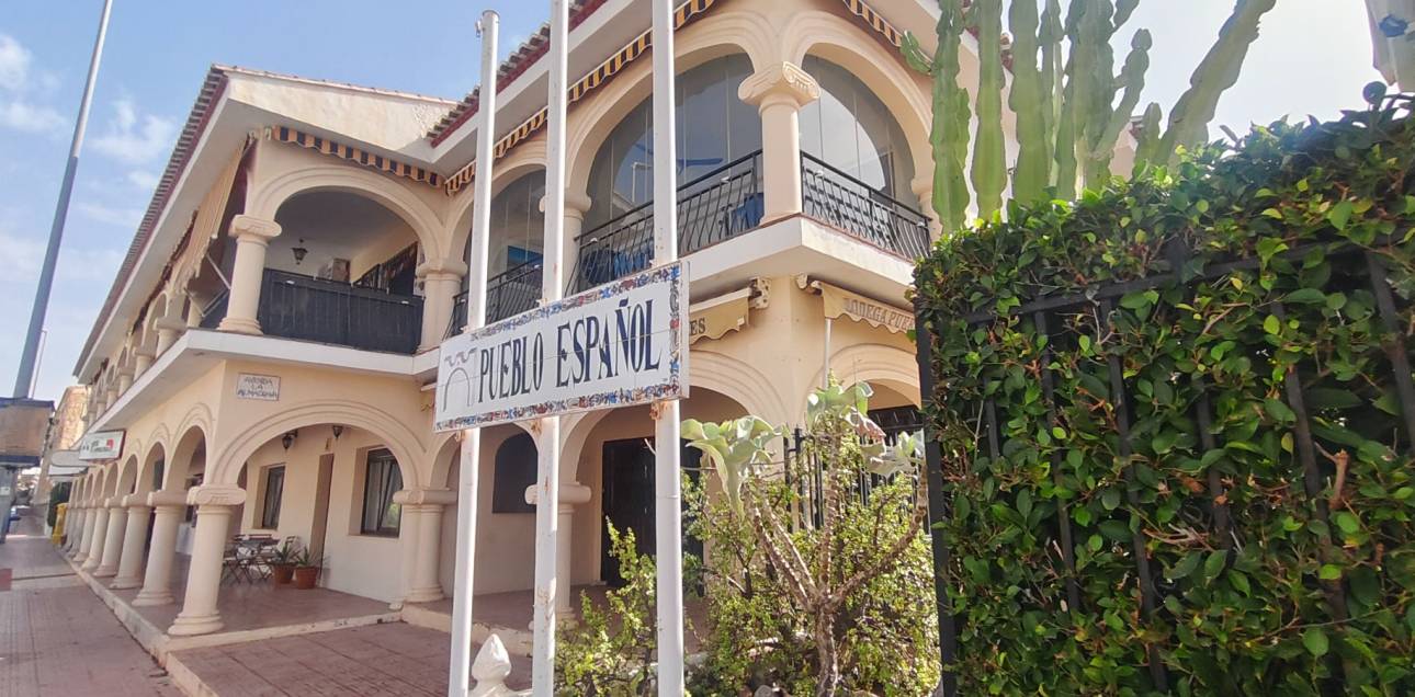Resale - Villa / Semi detached - El Campello - La Almadraba-Coveta Fumà-Amerador