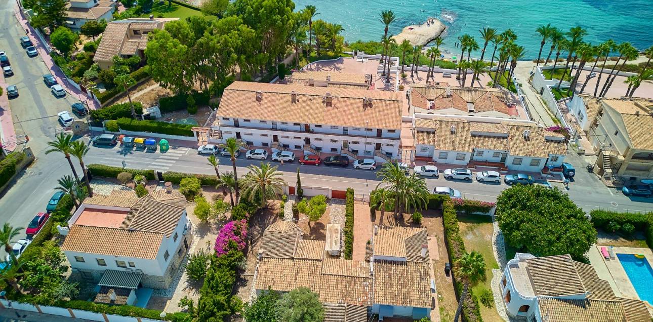 Resale - Villa / Semi detached - El Campello - La Almadraba-Coveta Fumà-Amerador