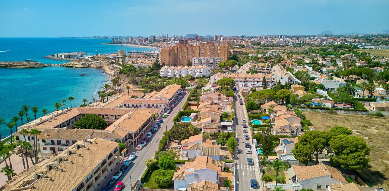 Resale - Villa / Semi detached - El Campello - La Almadraba-Coveta Fumà-Amerador