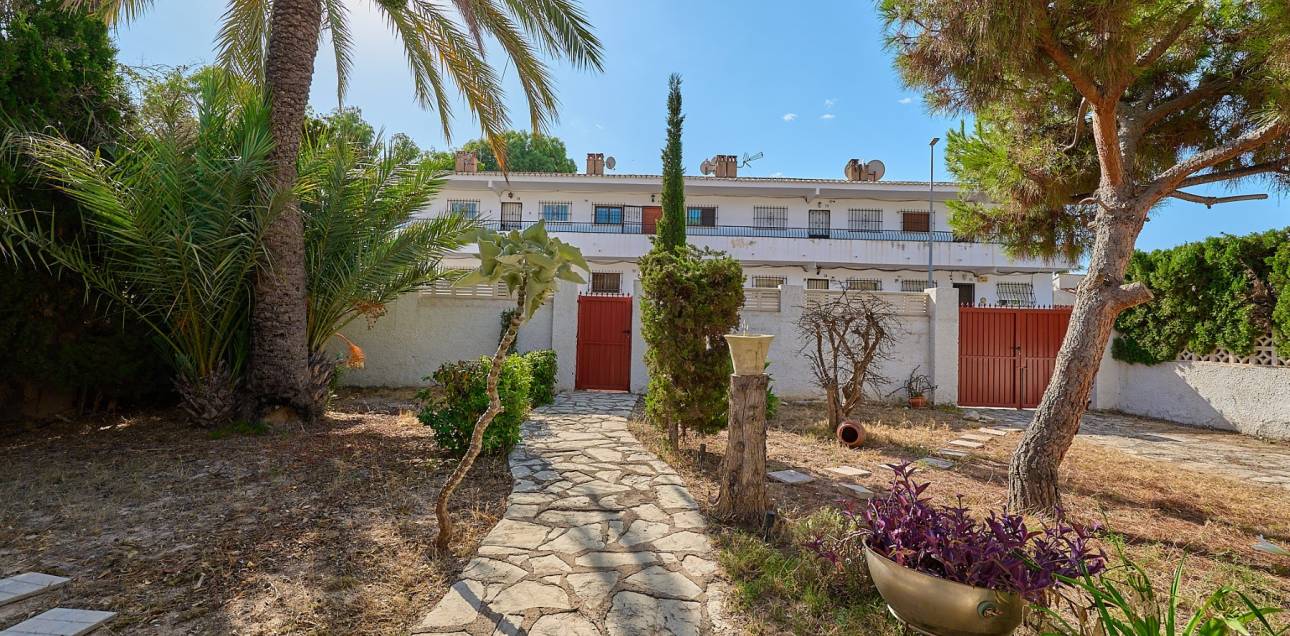 Resale - Villa / Semi detached - El Campello - La Almadraba-Coveta Fumà-Amerador