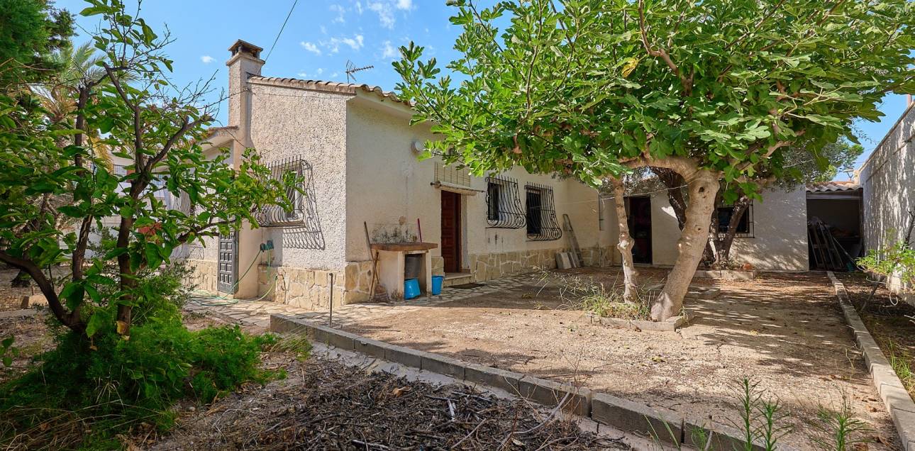 Resale - Villa / Semi detached - El Campello - La Almadraba-Coveta Fumà-Amerador