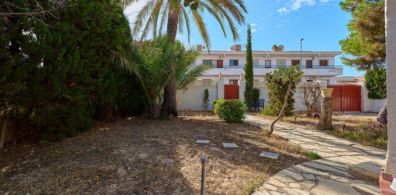 Resale - Villa / Semi detached - El Campello - La Almadraba-Coveta Fumà-Amerador