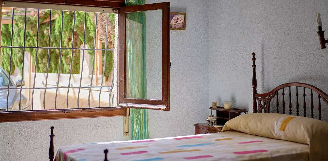 Resale - Villa / Semi detached - El Campello - La Almadraba-Coveta Fumà-Amerador