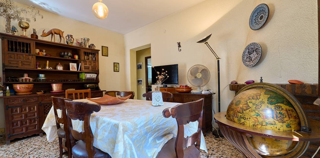 Resale - Villa / Semi detached - El Campello - La Almadraba-Coveta Fumà-Amerador