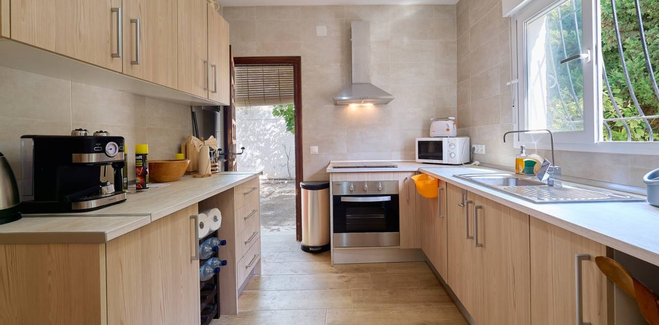 Resale - Villa / Semi detached - El Campello - La Almadraba-Coveta Fumà-Amerador
