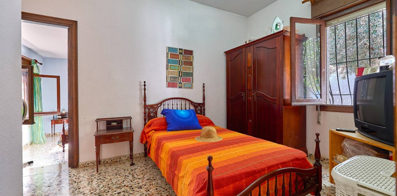 Resale - Villa / Semi detached - El Campello - La Almadraba-Coveta Fumà-Amerador
