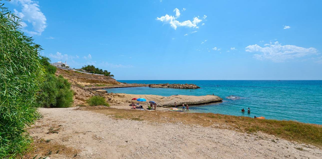 Resale - Villa / Semi detached - El Campello - La Almadraba-Coveta Fumà-Amerador
