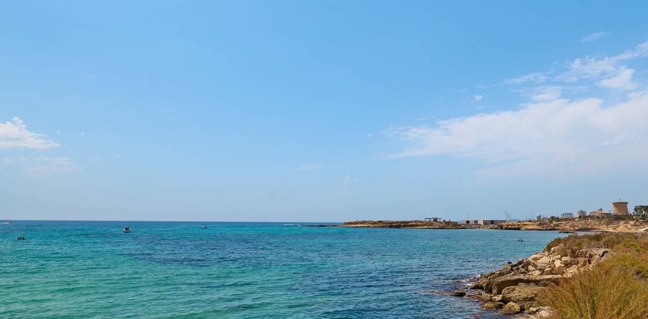 Resale - Villa / Semi detached - El Campello - La Almadraba-Coveta Fumà-Amerador
