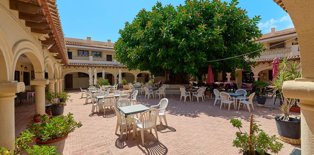 Resale - Villa / Semi detached - El Campello - La Almadraba-Coveta Fumà-Amerador