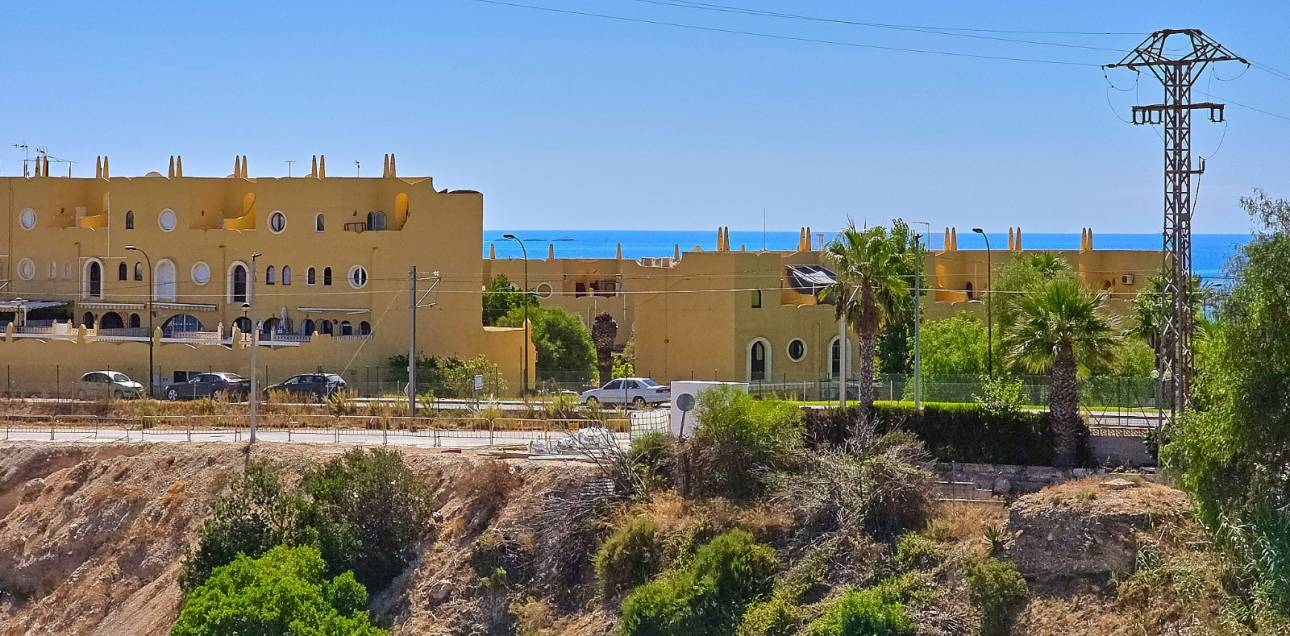 Resale - Town house - El Campello - La Almadraba-Coveta Fumà-Amerador